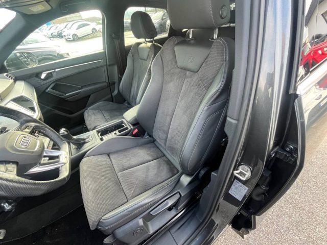 AUDI Q3 35 TDI S line edition