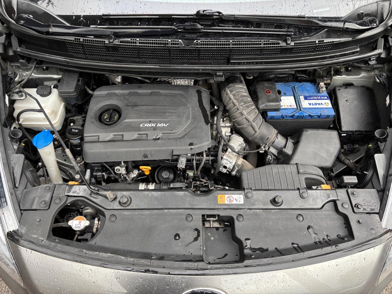 Kia Carens 1.7 CRDi 141 CV Platinum