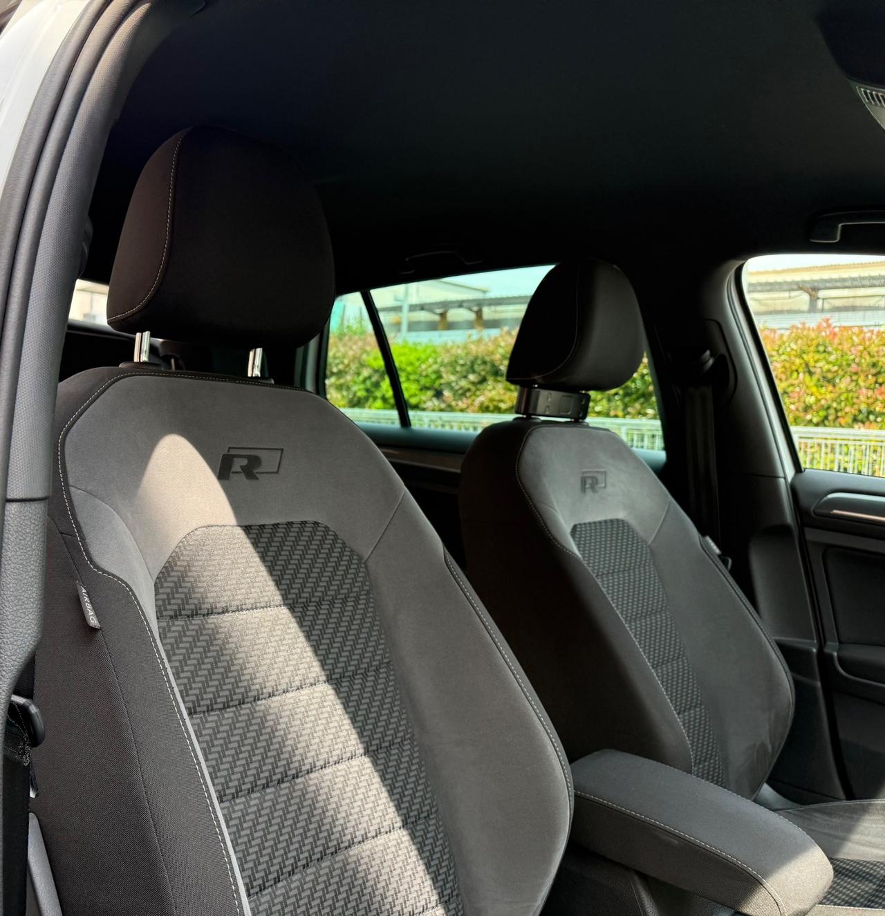 Volkswagen Golf 1.4 TSI 125 CV 5p. Sport R-line