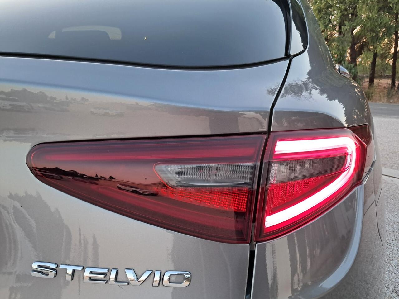 Alfa R. Stelvio 2.2 D 210cv Q4 Executive *PELLE-LED.NAVY*