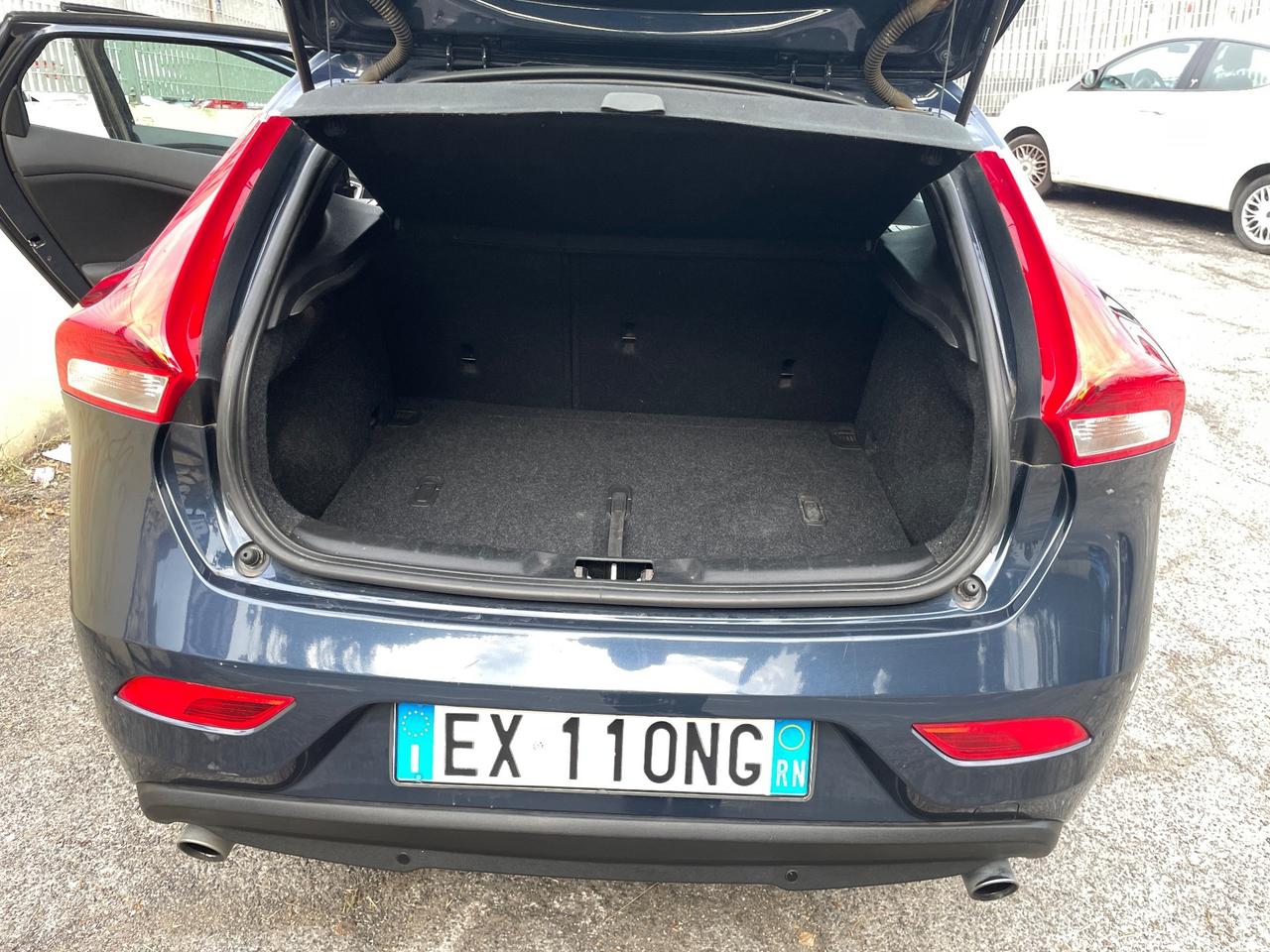 Volvo V40 D3 150cv. finanziabile pronta consegna