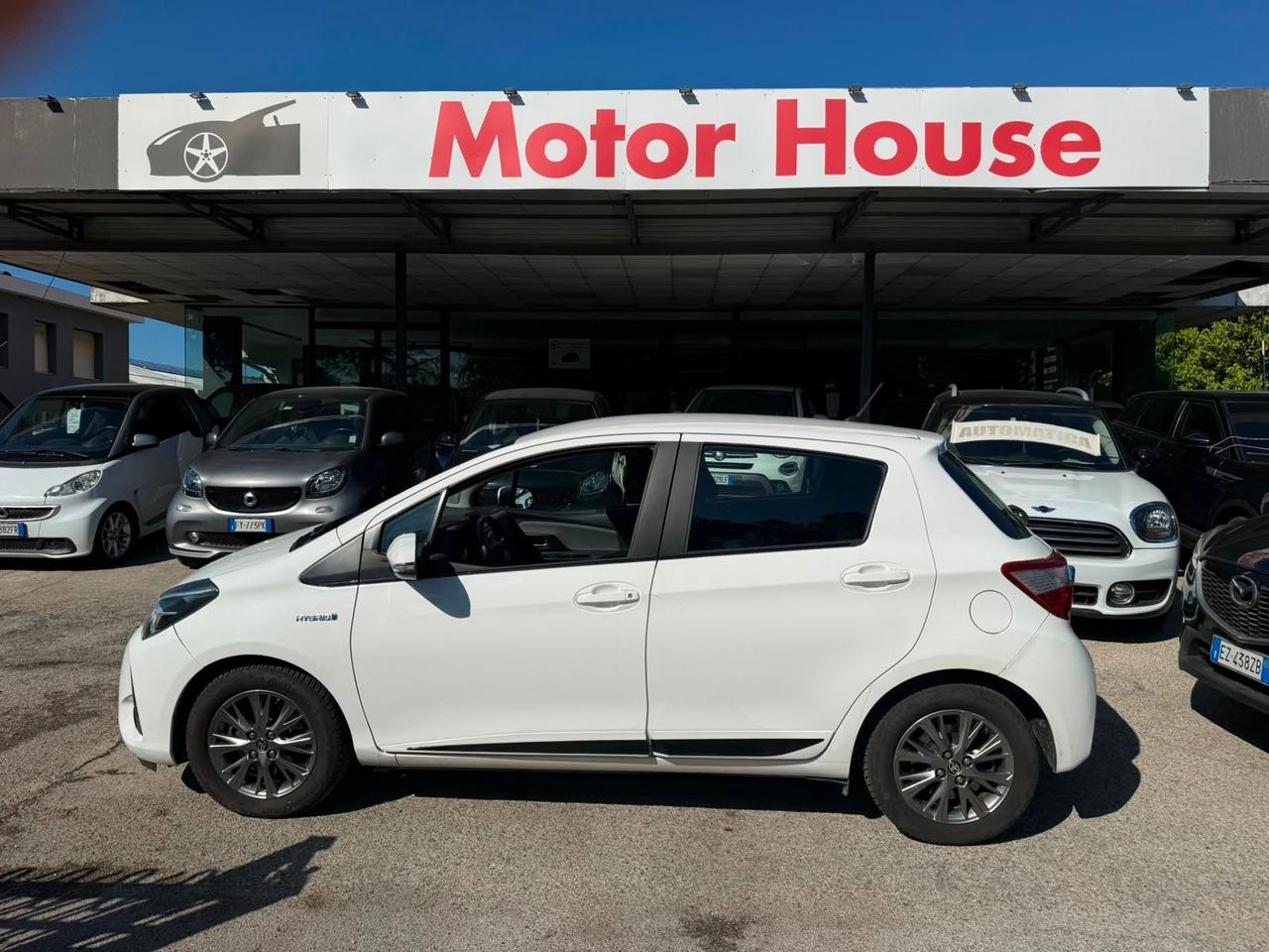 Toyota Yaris 1.5 Hybrid 5 porte Business