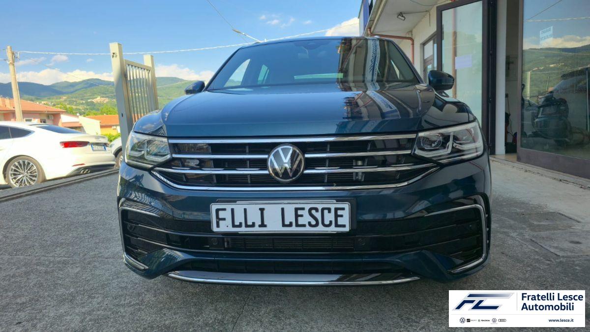 VOLKSWAGEN - Tiguan 2.0 tdi scr R-Line 150cv dsg (Conto Vendita - Esposizione Piano Lago)