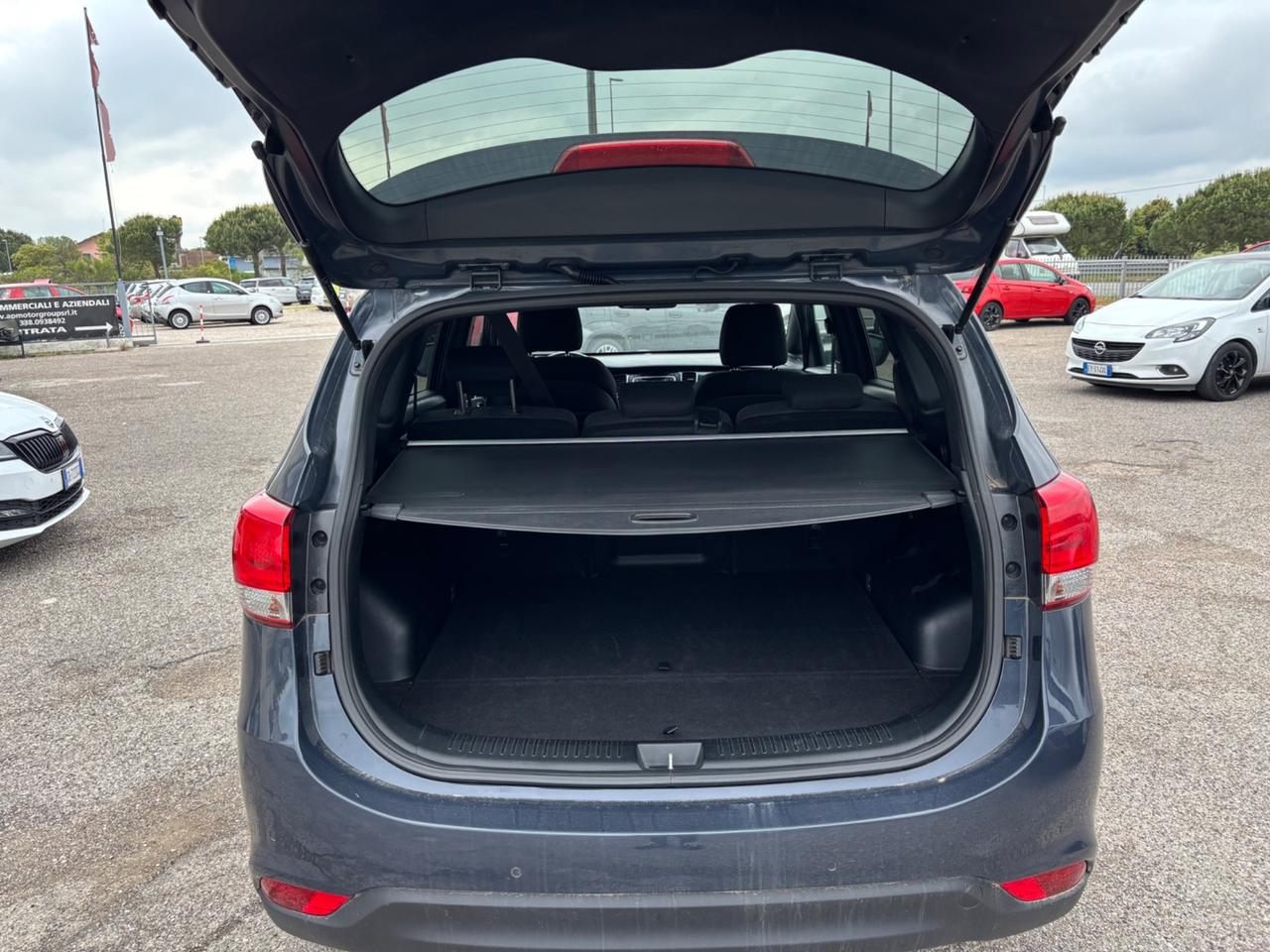 Kia Carens 1.7 CRDi 115 CV Diesel – Garanzia 12 mesi