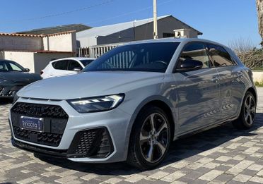 Audi A1 SPB S Line interno ed esterno 1.0 TFSI 110cv s-tronic 30