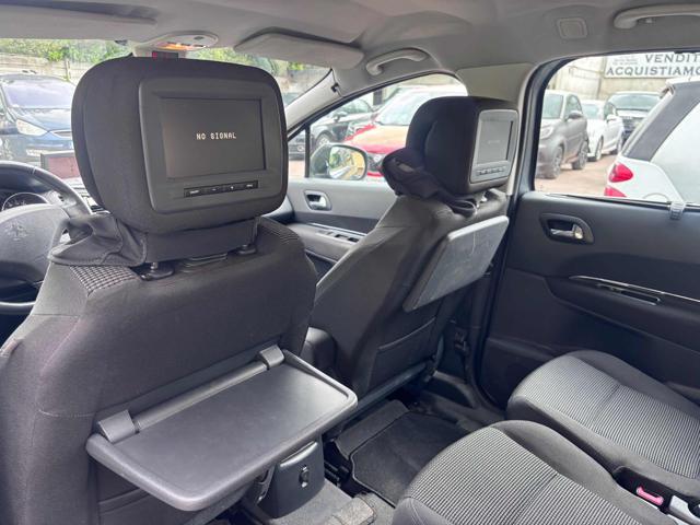 PEUGEOT 5008 1.6 HDi 112CV Business