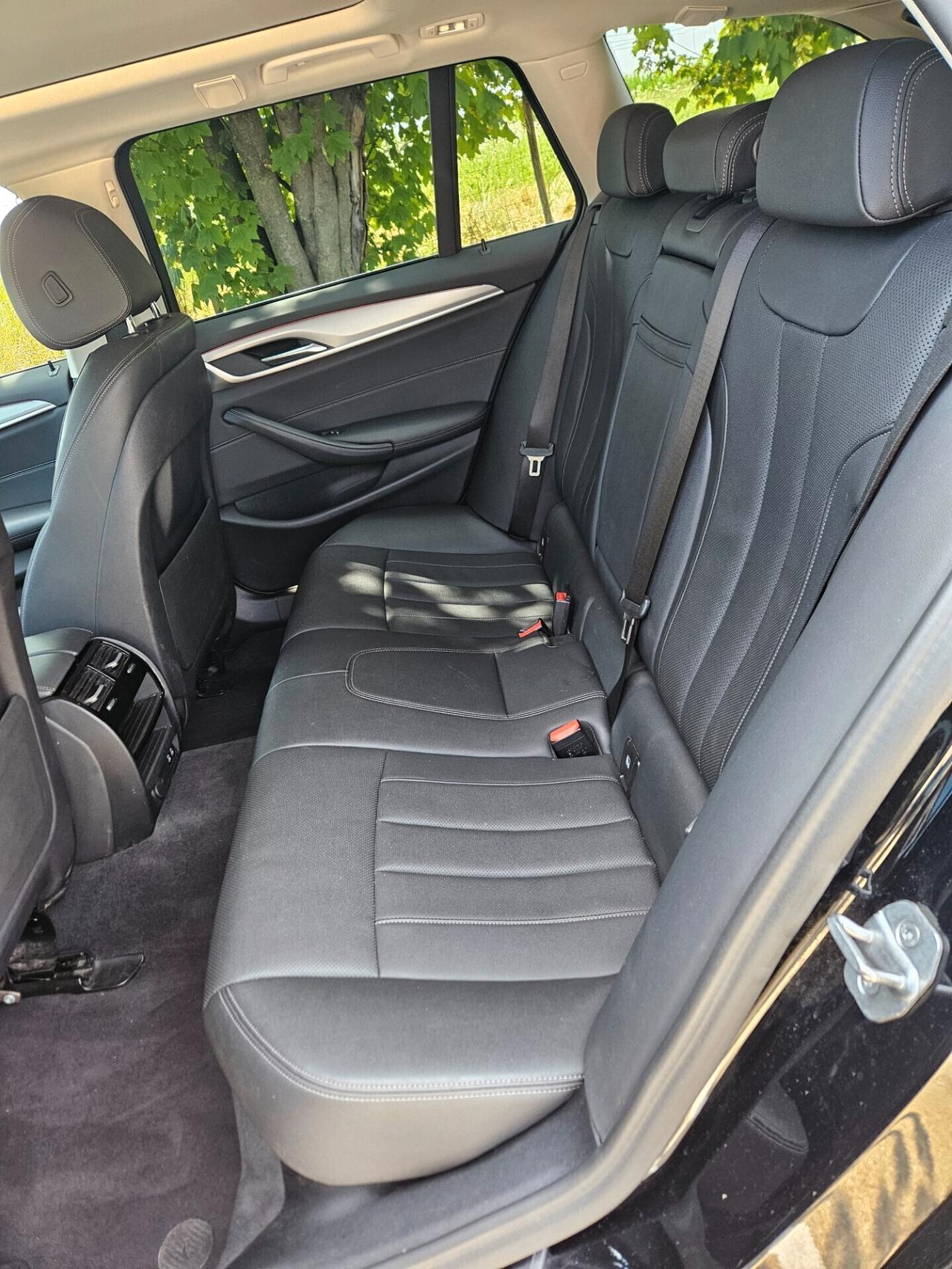 Bmw 520d 48V Touring mhev Business AUTO