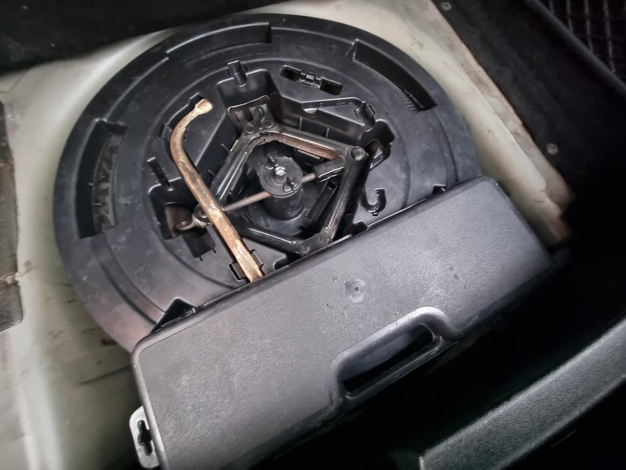 Lancia Delta 1.6 MJT DPF Argento