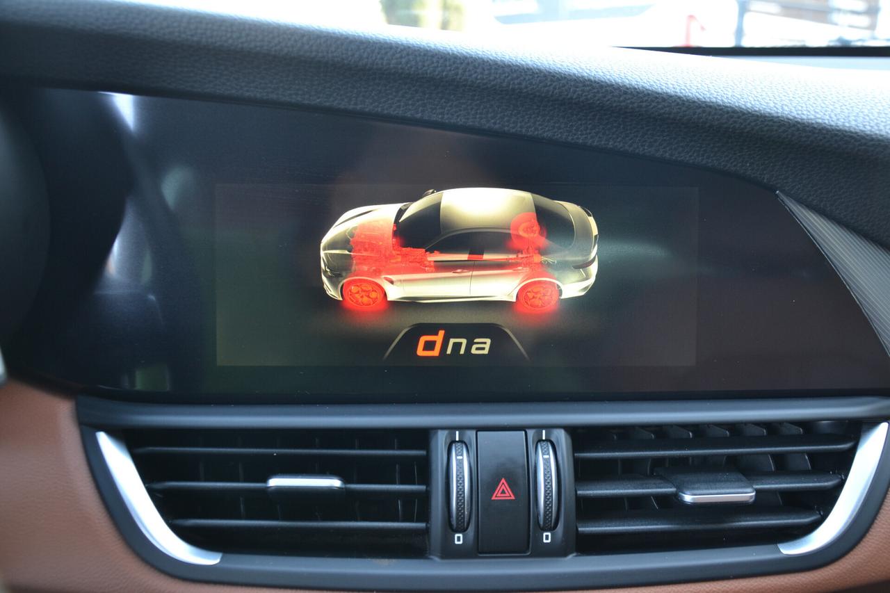 Alfa Romeo Giulia 2.2 180CV SUPER 6M **FULL OPTIONAL**PREZZO VERO**