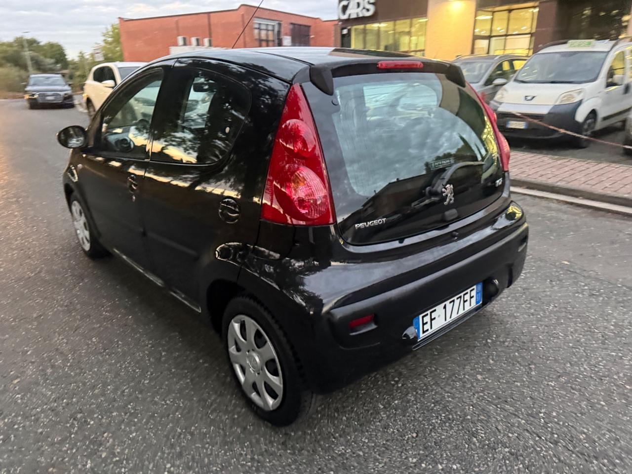 Peugeot 107 1.0 68CV 5p. Desir