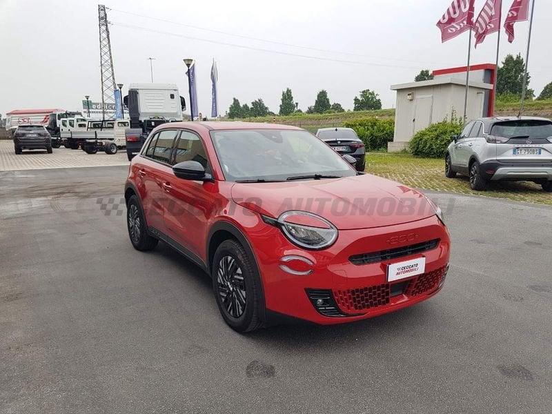 FIAT 600 600e - RED