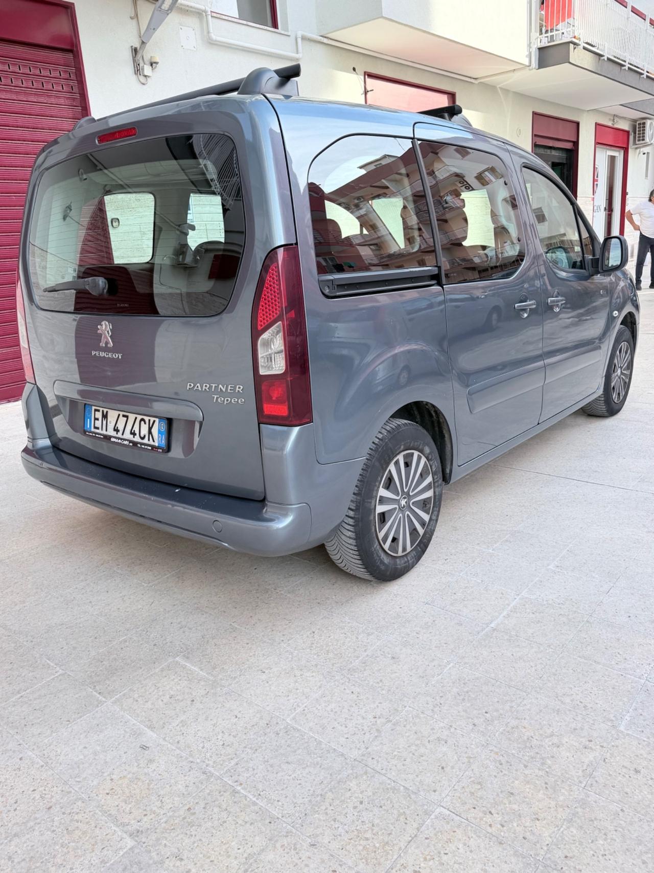 Peugeot Partner Tepee 1.6 HDi 92CV Outdoor