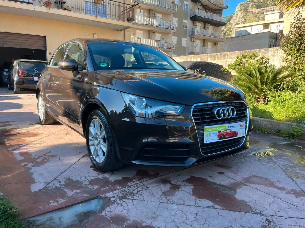 AUDI A1 1.6 TDI 105CV AMBITION 2015 BI-XENON