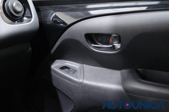 TOYOTA Aygo 1.0 VVT-I 72 CV 5 PORTE CONNECT NEOPATENTATI