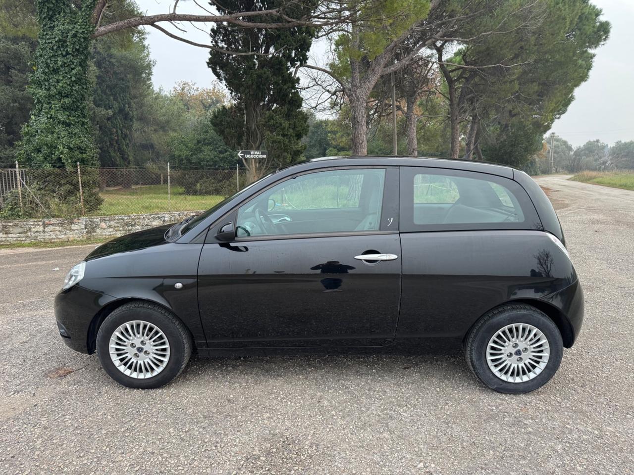 Lancia Ypsilon 1.2 Argento