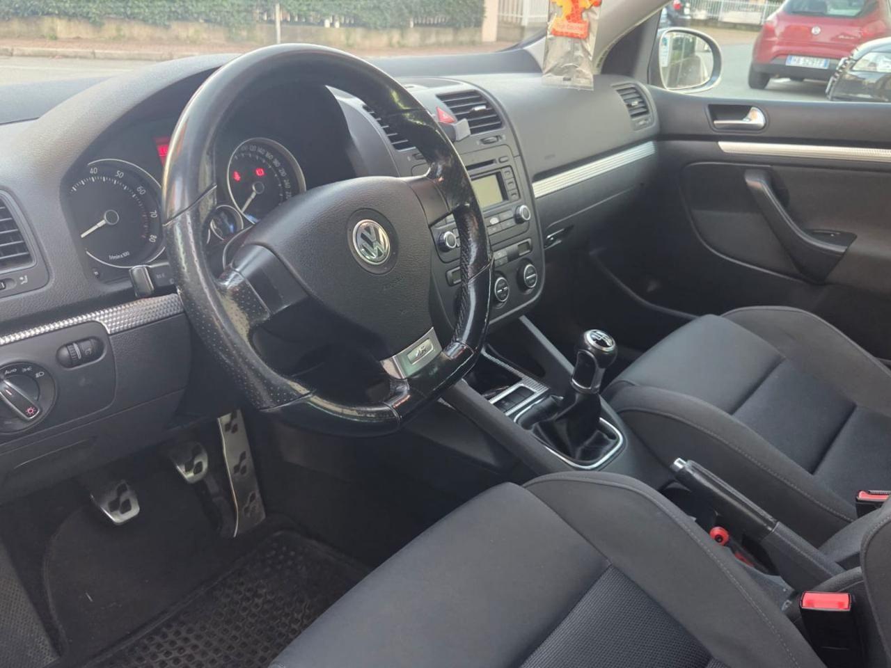 VOLKSWAGEN Golf 3.2 VR6 4mot. 5p. R32