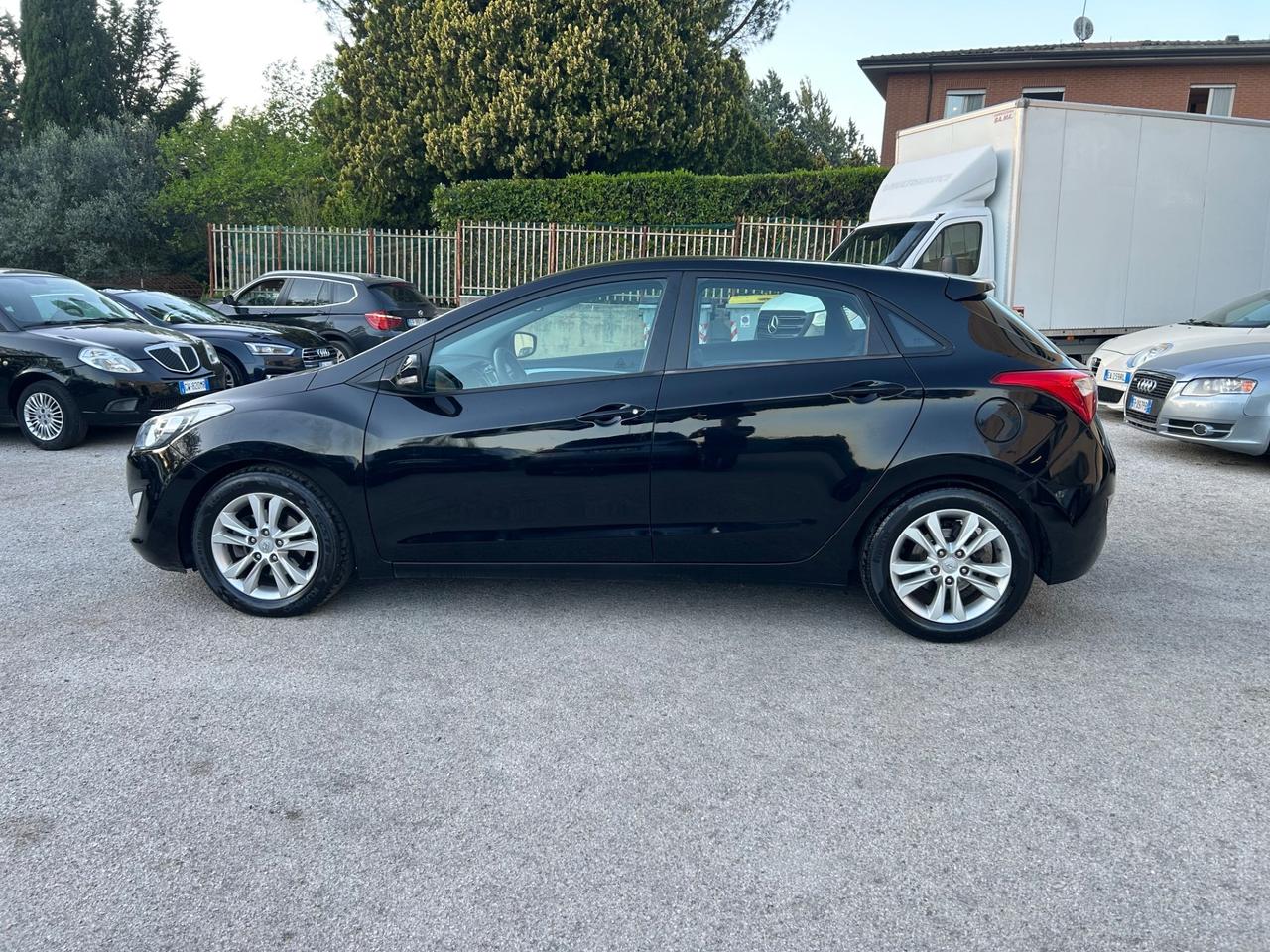 Hyundai i30 1.6 CRDi 5p. 150000km