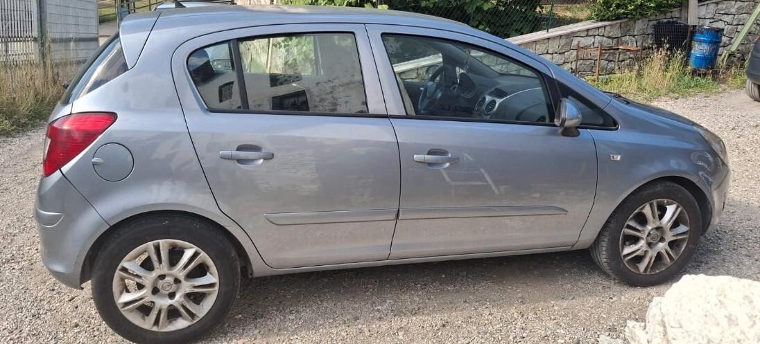 Opel Corsa 1.3 CDTI 90CV 5 porte ok neopatentato