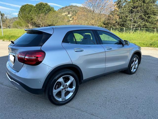 MERCEDES-BENZ GLA 200 d Automatic Sport