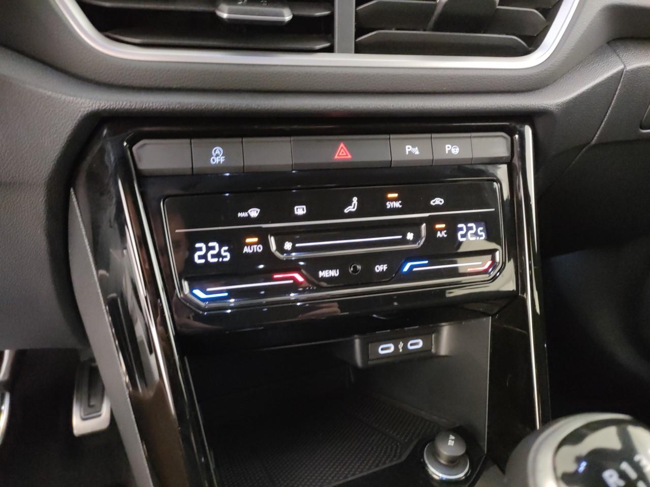VOLKSWAGEN T-Roc 2.0 tdi R-Line 115cv