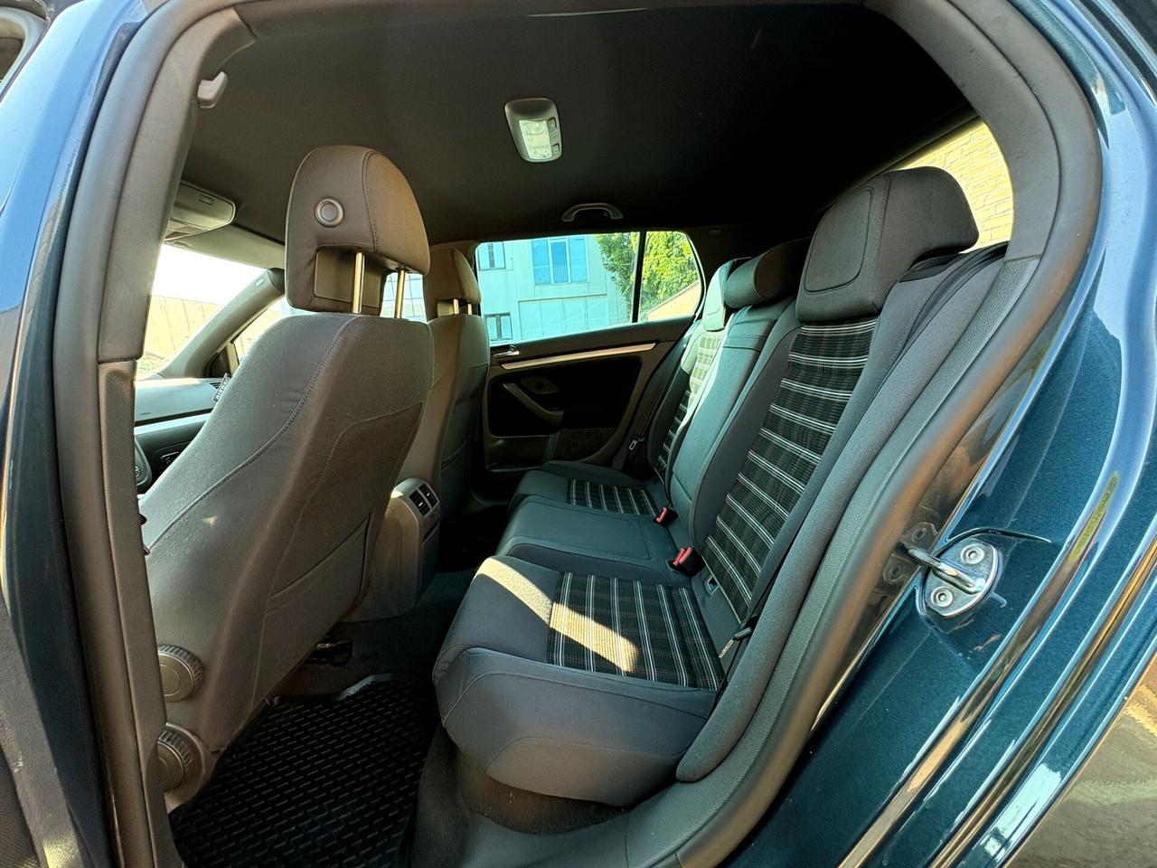 VW GOLF V 2.0 GTI aut. 200cv-Int.Scozzesi-2005