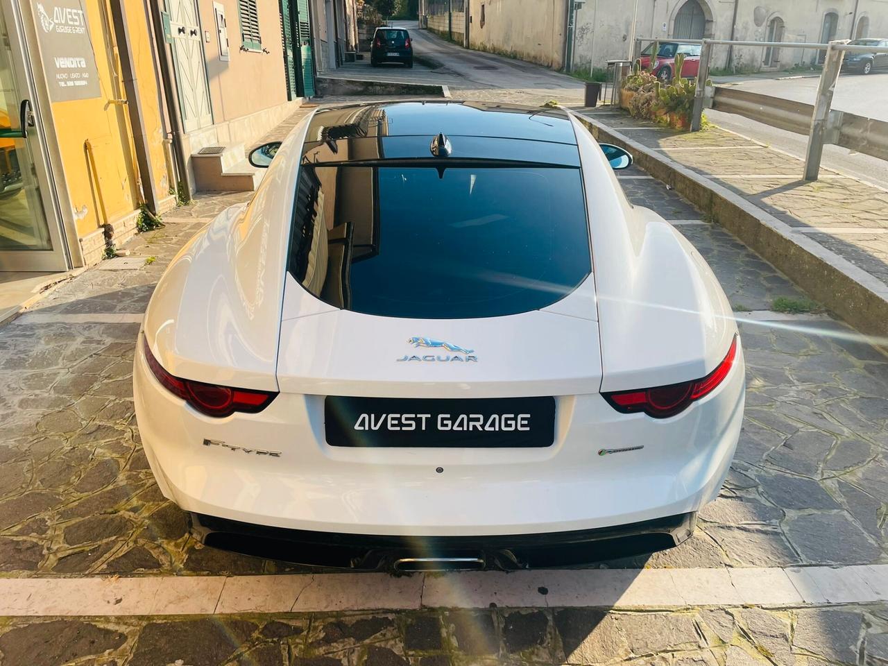 Jaguar F-Type 2.0 aut. Coupé R-Dynamic