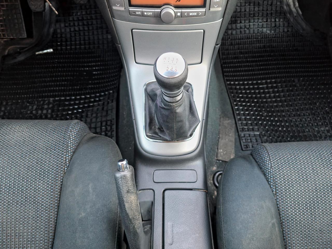 Toyota Avensis 2.0 D-4D Wagon CV-126 E4 Manuale NEO 2009