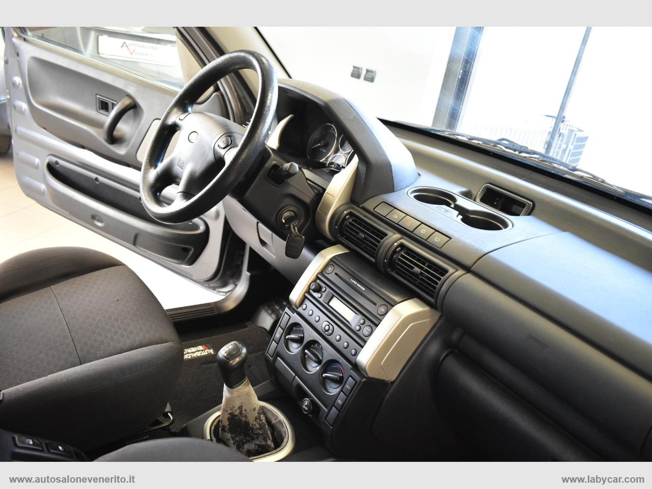 LAND ROVER Freelander 2.0 Td4 3p. Softback S