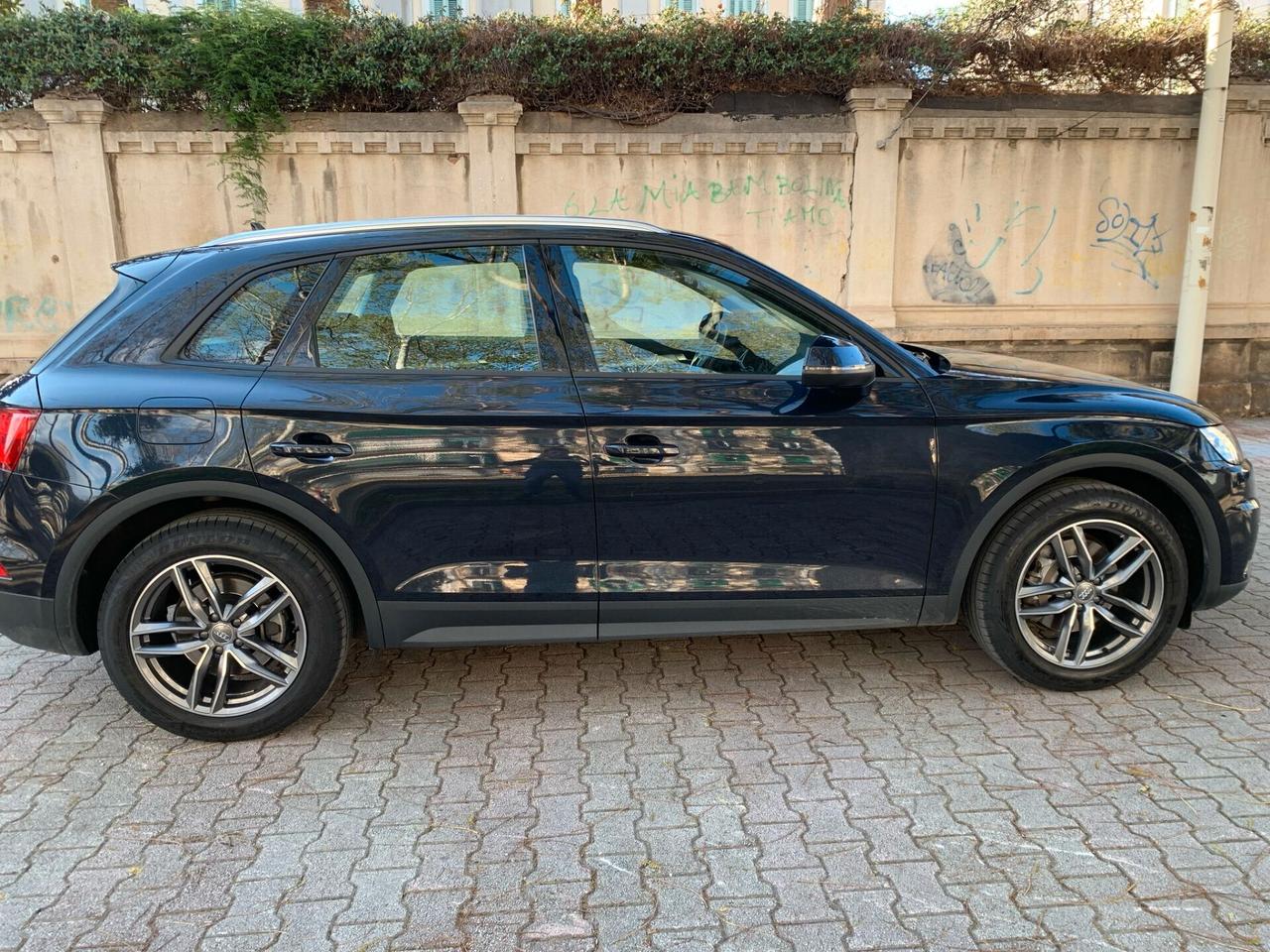 Audi Q5 35 TDI S tronic Business