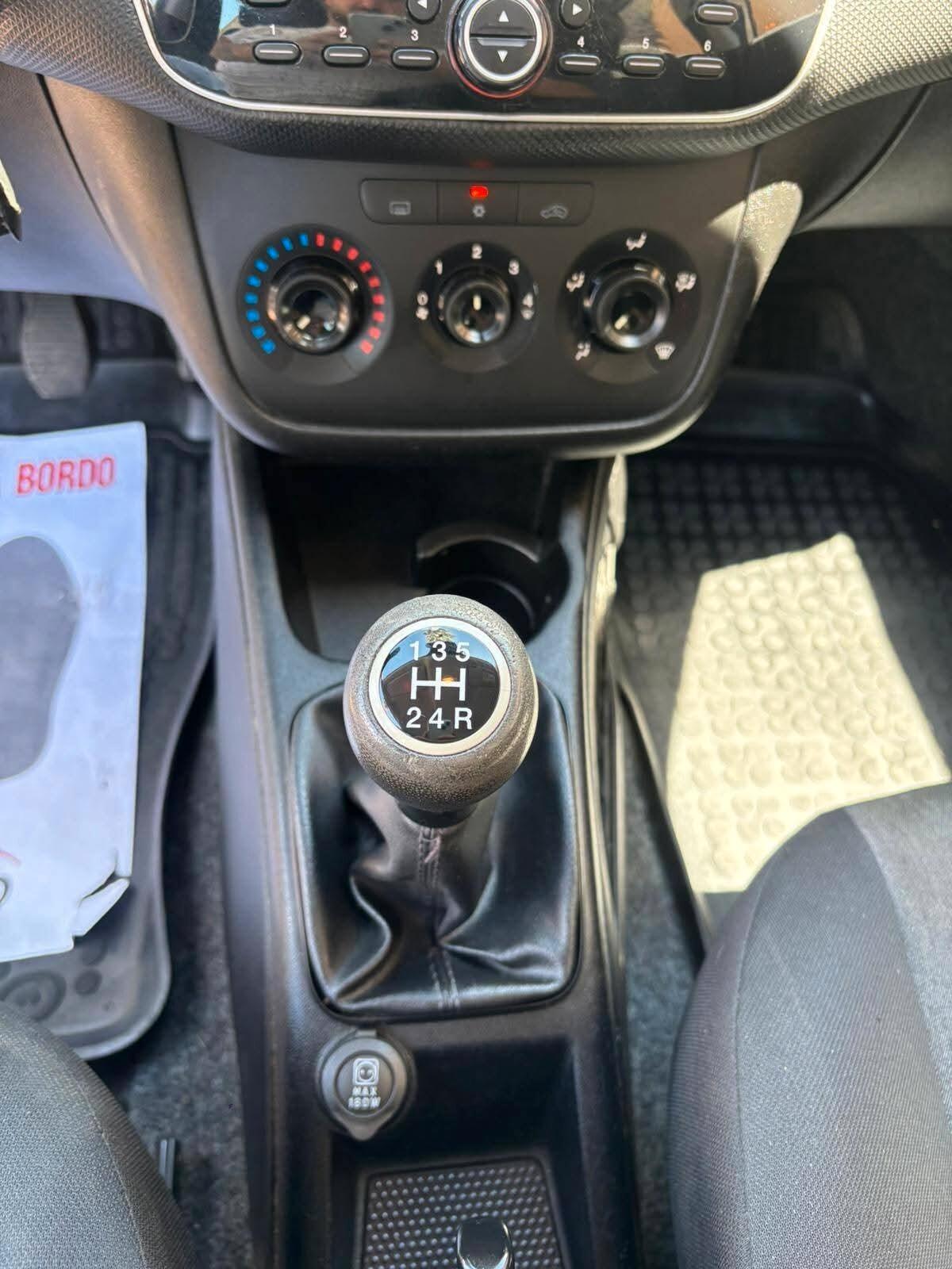 Fiat Punto 1.3 MJT II 75 CV 5 porte Street