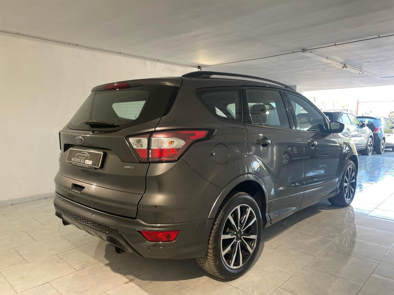 Ford Kuga 2.0 TDCI 150 CV S&S 4WD Powershift ST-Line