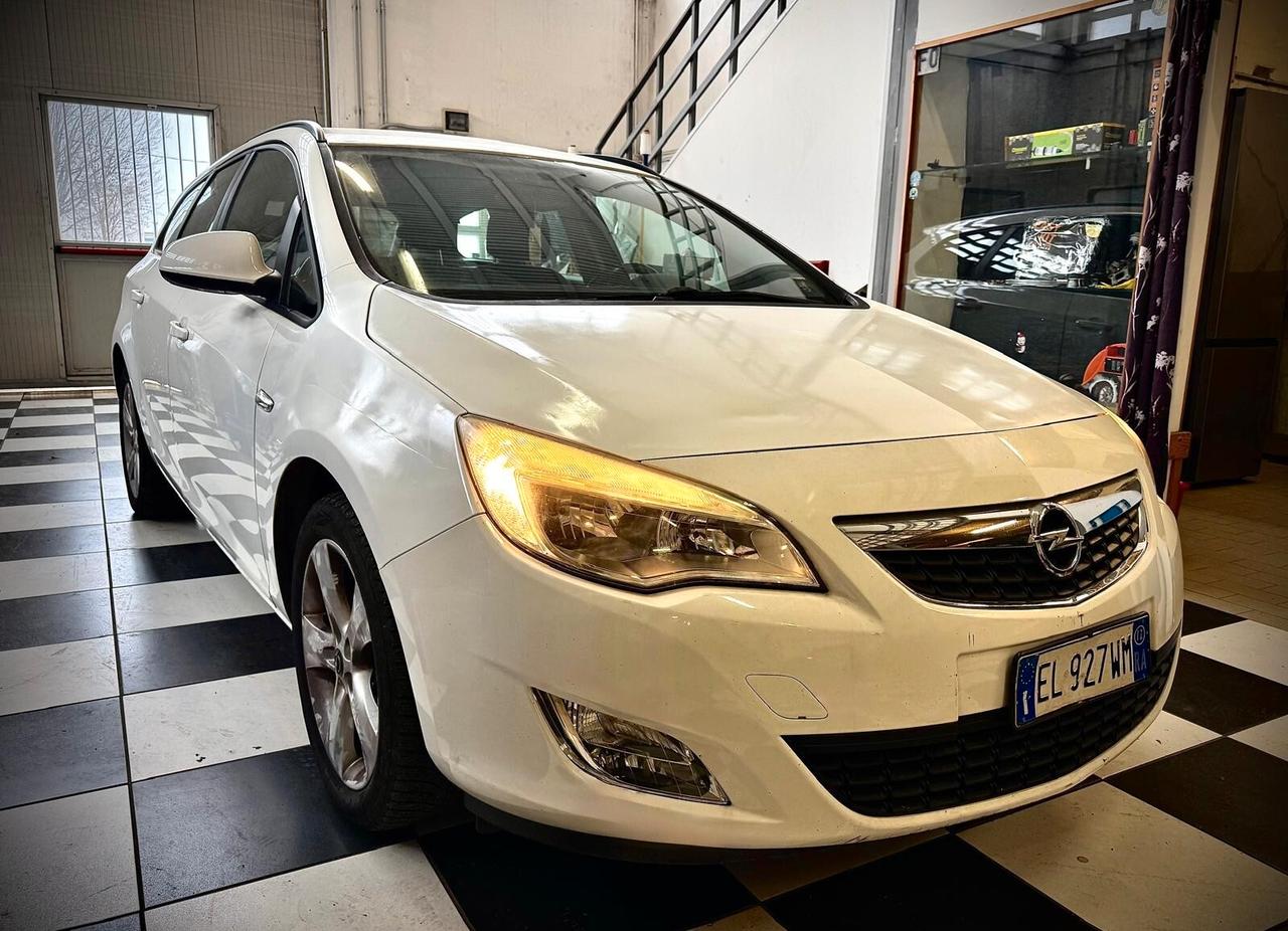 Opel Astra 1.4 Turbo 140CV Sports Tourer GPL Tech Elective