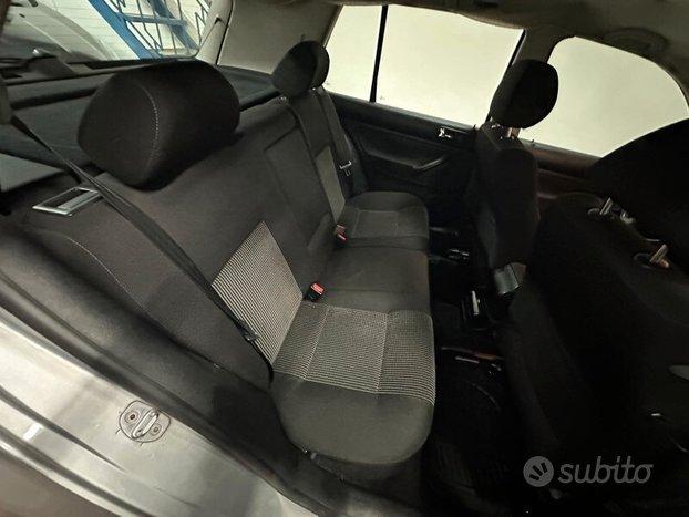 VOLKSWAGEN Golf 4 serie Golf 1.6 16V cat 5 po...