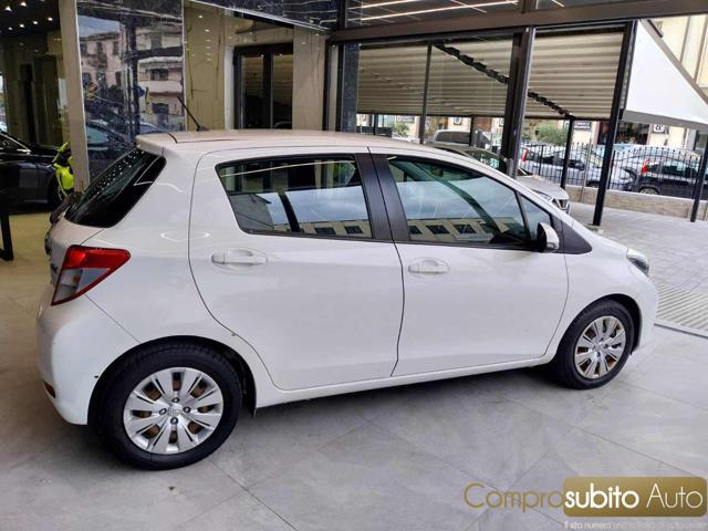 TOYOTA Yaris 1.0 5 porte Lounge ( Garanzia 12 Mesi )