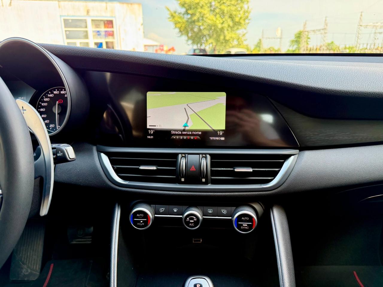 Alfa Romeo Giulia 2.2 t Business Sport Launch Edition 180cv auto
