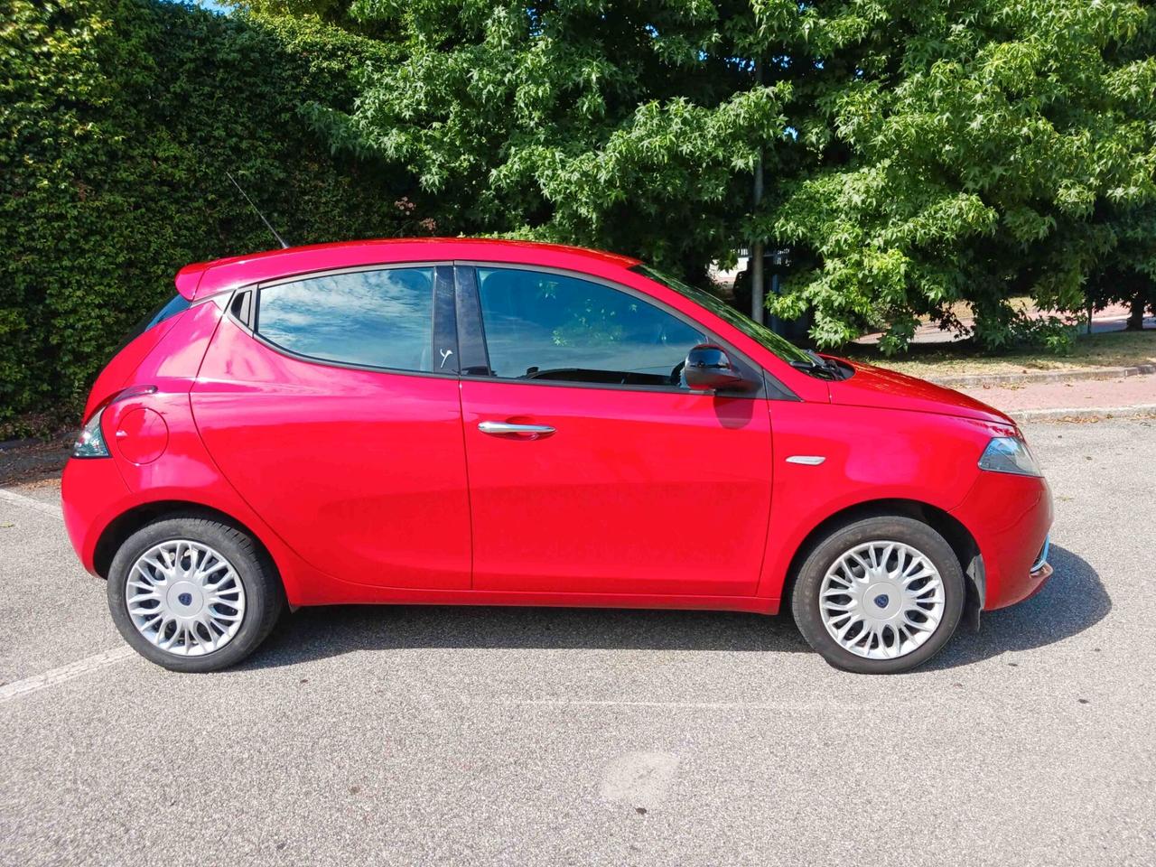 Lancia Ypsilon EURO6 - SOLO 69mila KM! PERFETTA