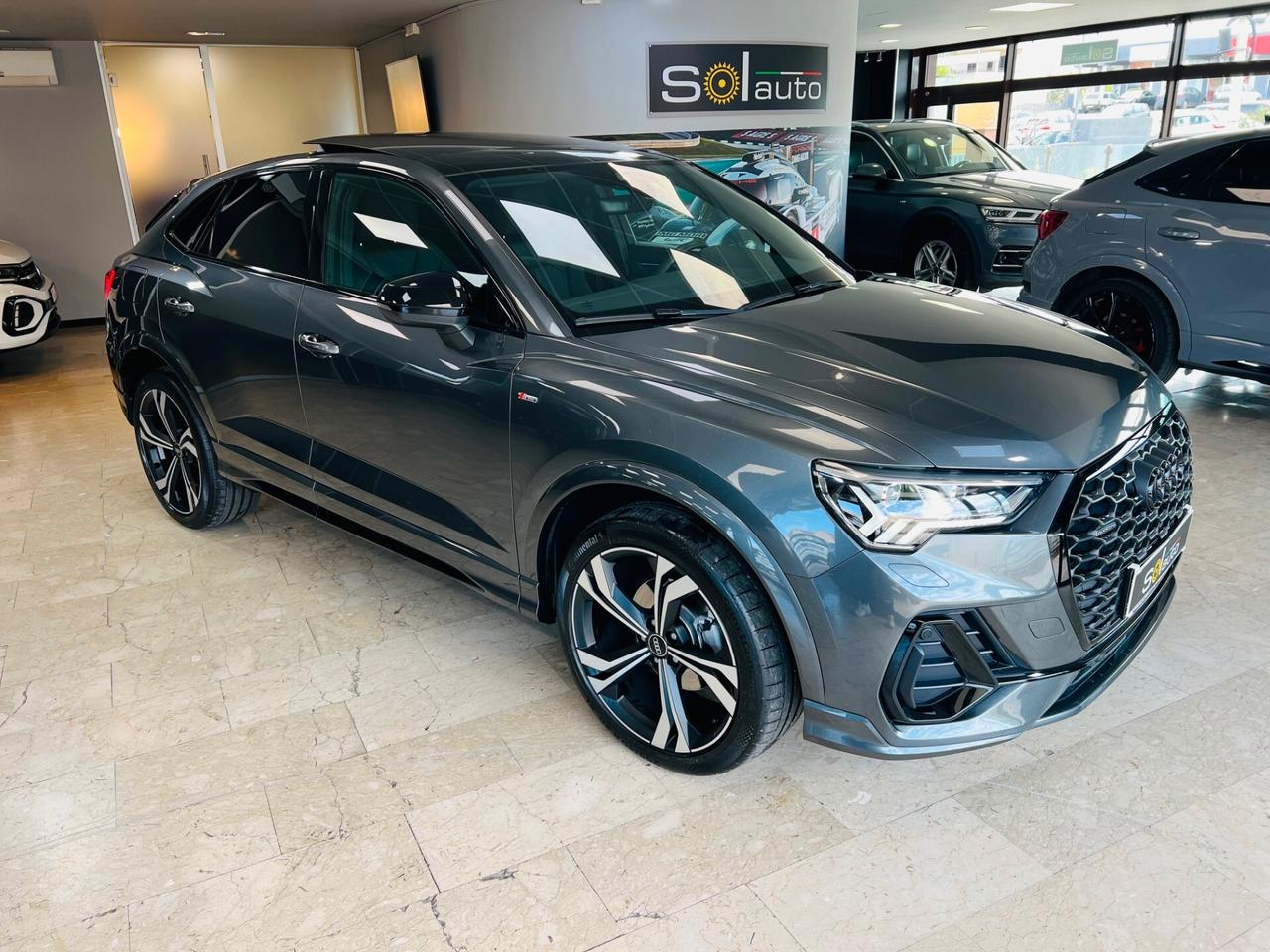 Audi Q3 Sportback, 35 2.0 tdi Identity Black quattro s-tronic