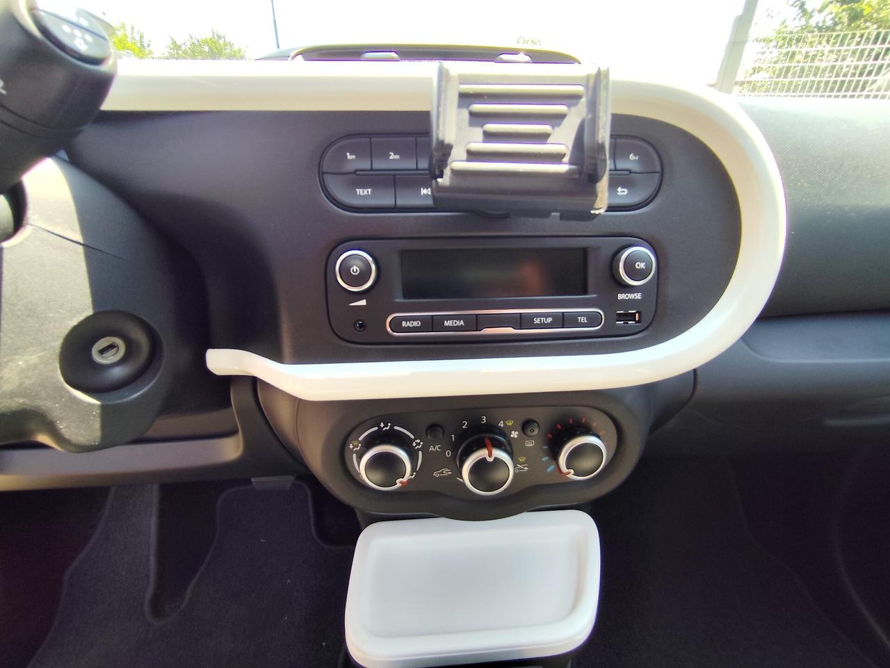 RENAULT Twingo 3ª serie Twingo SCe EDC La Pari...
