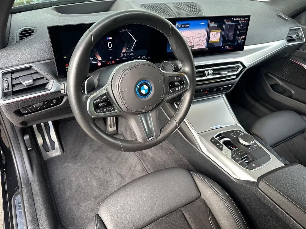 BMW 320 e Touring M SPORT