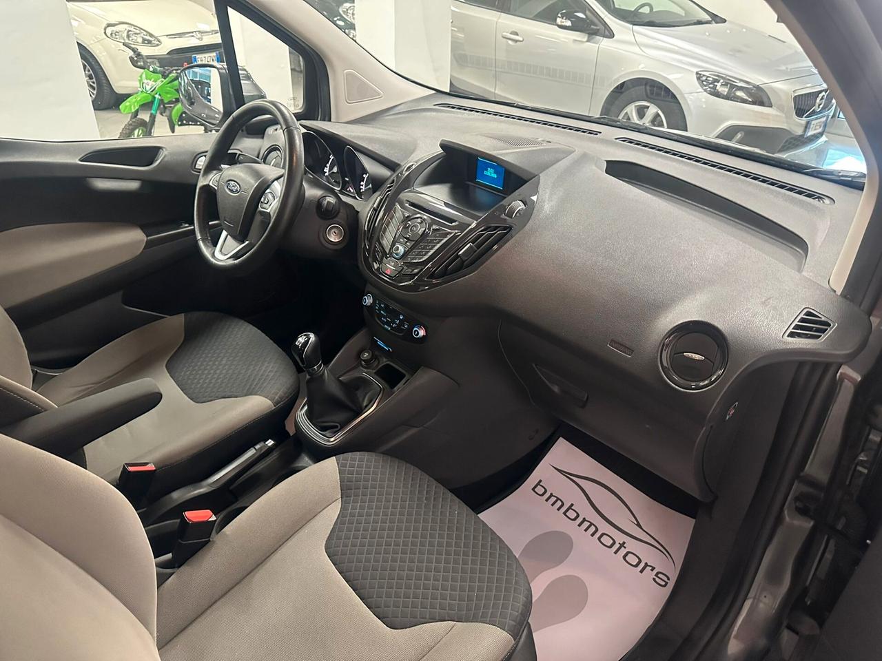 Ford Tourneo Courier 1.0 EcoBoost 100 CV Titanium