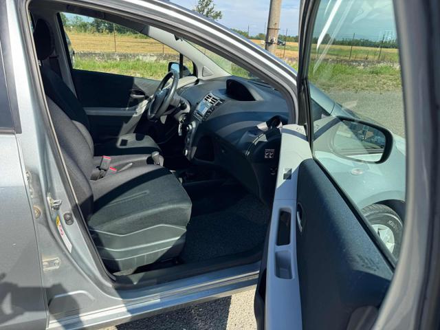 TOYOTA Yaris 1.3 5 porte M-MT Sol
