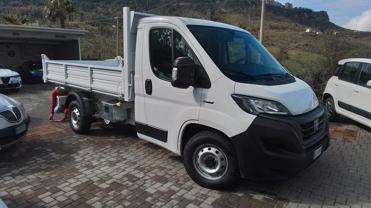 FIAT DUCATO MAXI RIBALTABILE TRILATERALE CON CASSONE RINFORZATO