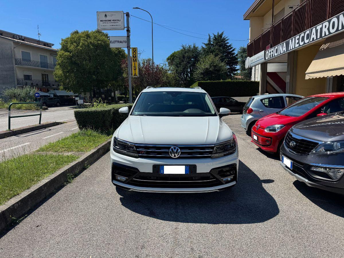 VOLKSWAGEN - Tiguan - 2.0 TDI DSG 4MOTION R-LINE
