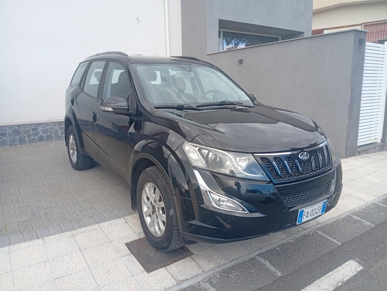 Mahindra XUV500 2.2 16V AWD W8 N1