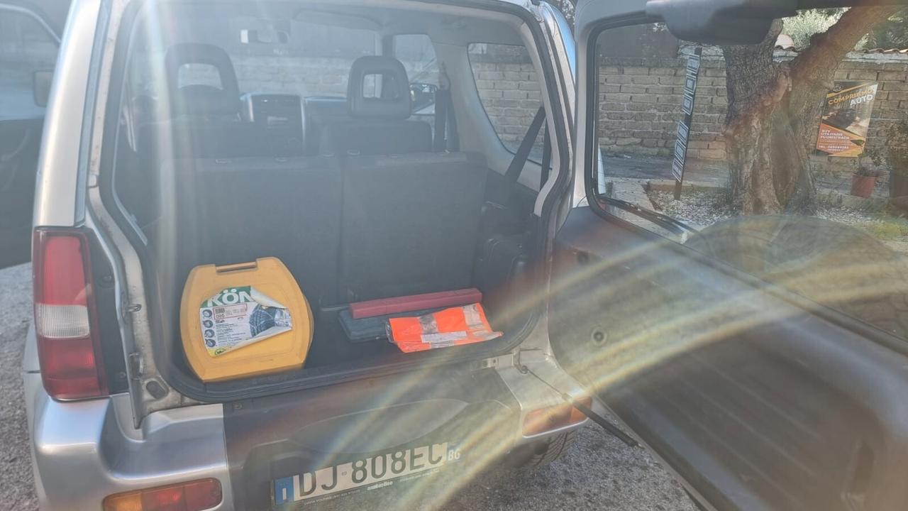 Suzuki Jimny 1.3i 16V cat 4WD JLX