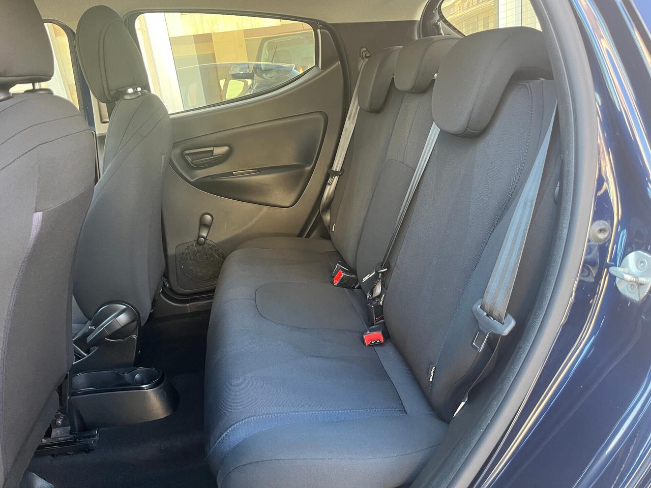 Lancia Ypsilon 1.0 Hybrid Gold 5 Posti