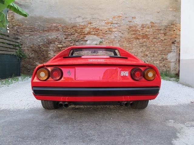 Ferrari 208 V8 CARBURATORI-AUTO RARISSIMA