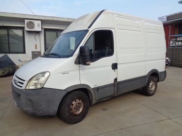 Iveco Daily 35S10 2.3 Hpi PC Cabinato