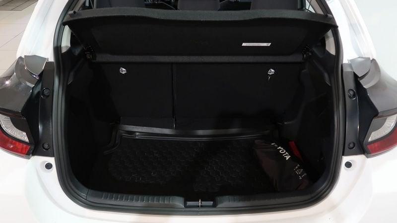 Toyota Yaris Yaris 1.5h Business
