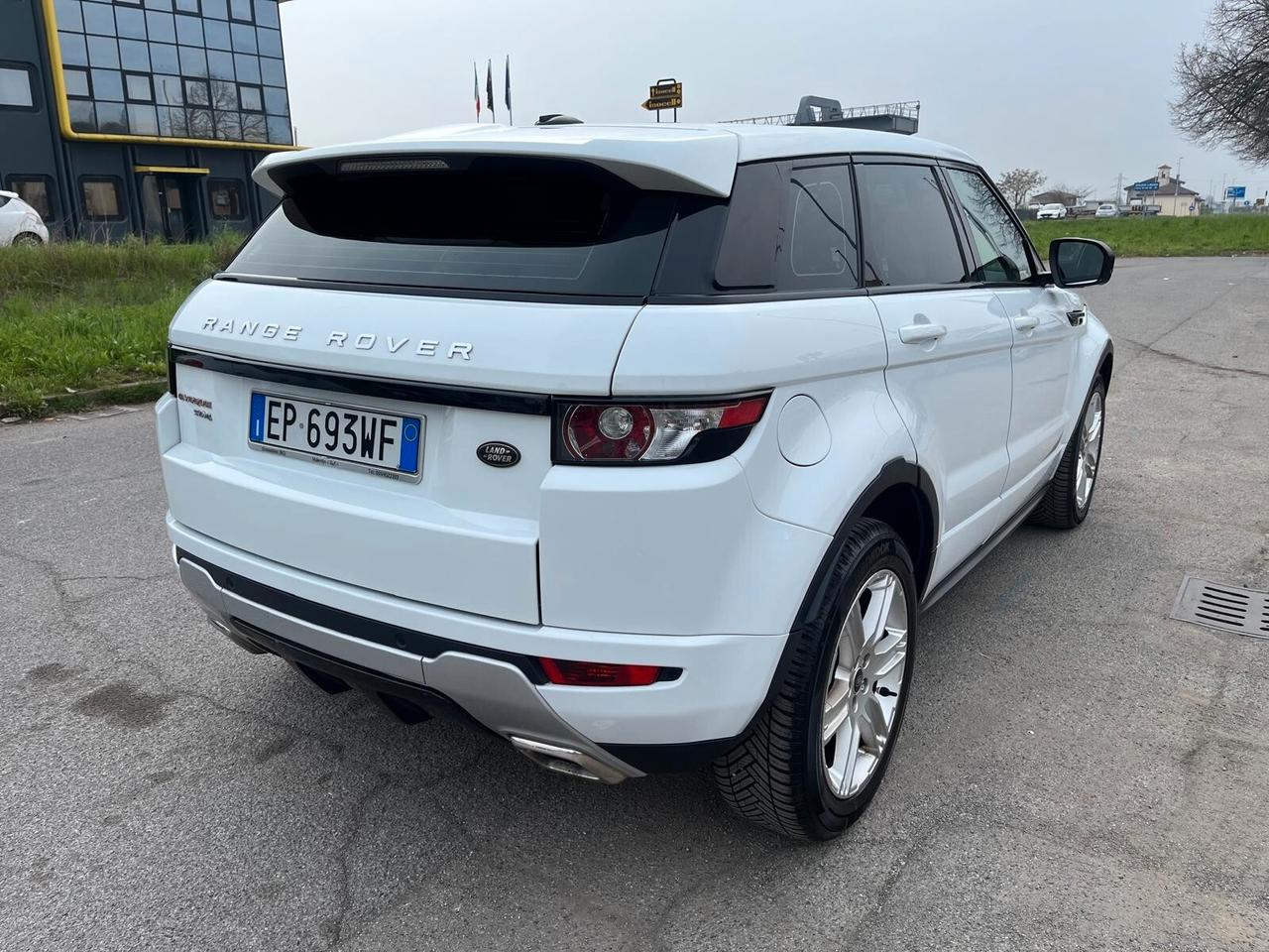 Land Rover Range Evoque 2.2 TD4 5p. Pure